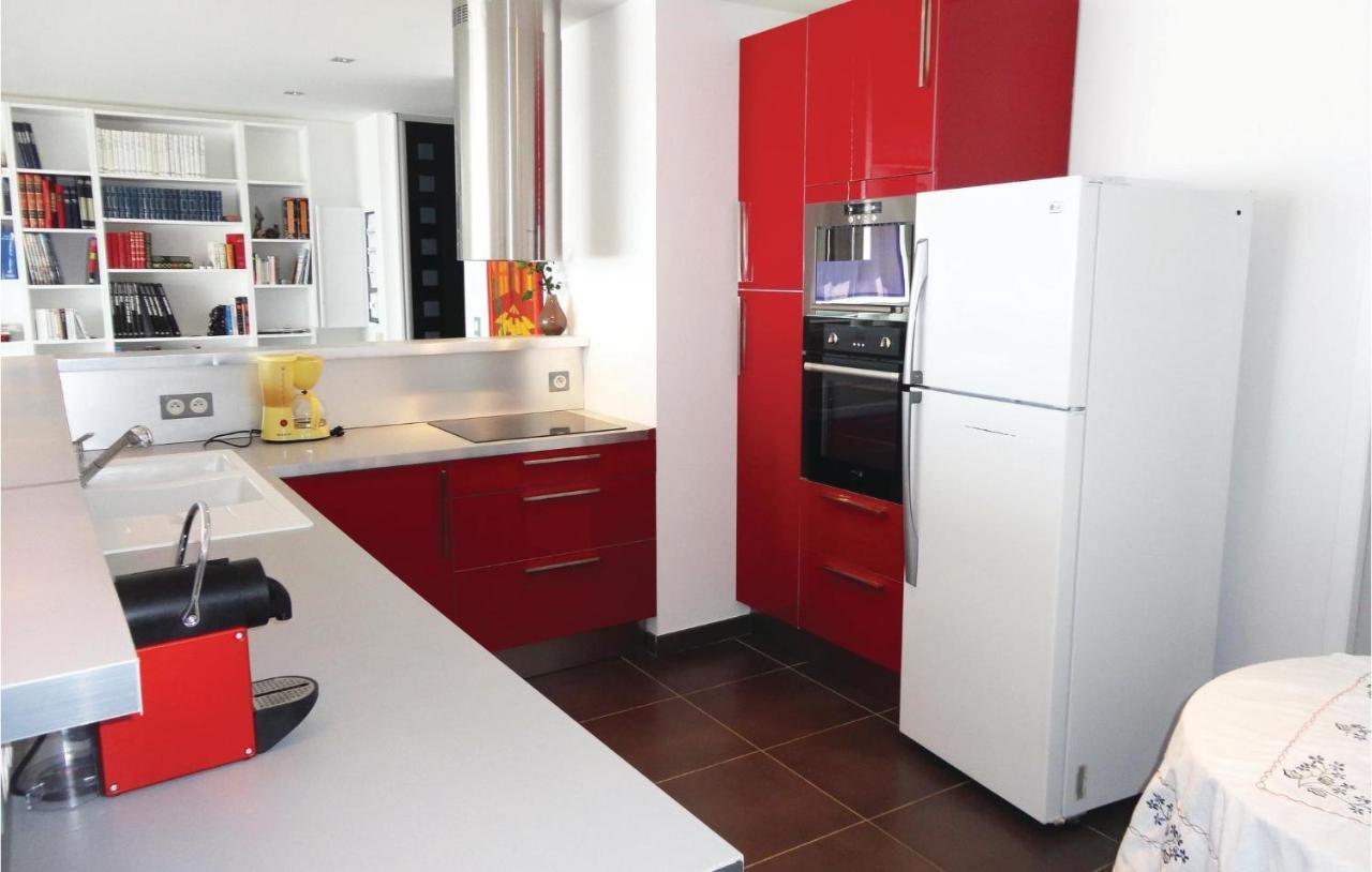 Awesome Apartment In Sauvian With Wifi Zewnętrze zdjęcie