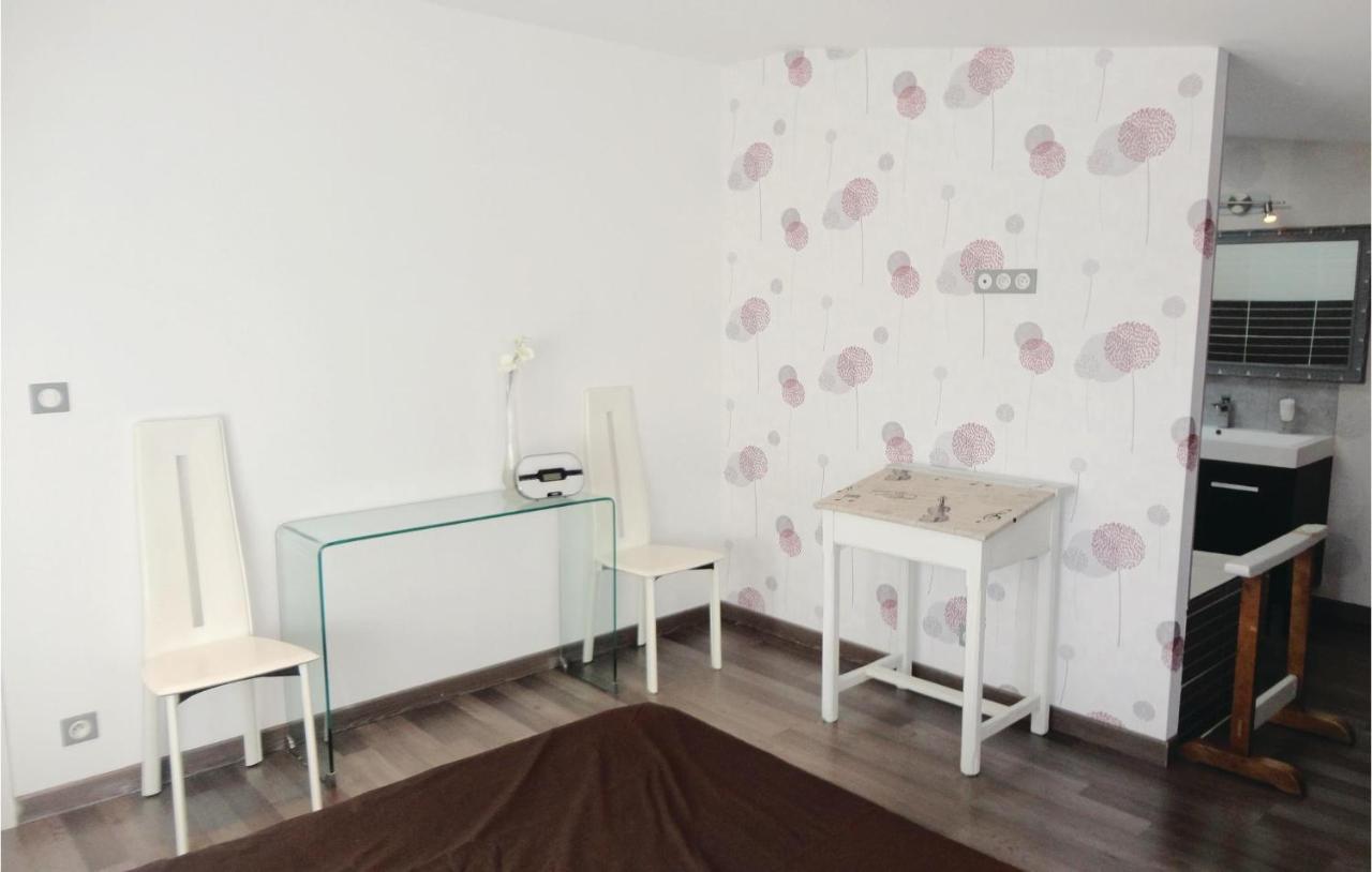 Awesome Apartment In Sauvian With Wifi Zewnętrze zdjęcie